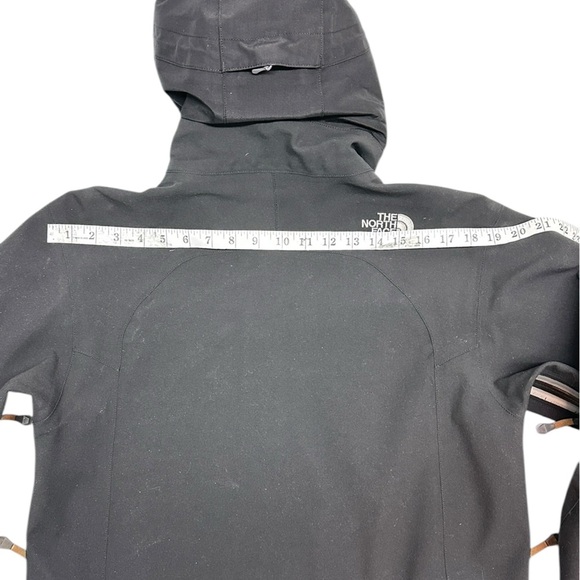 The North Face Summit Series GORE-TEX Soft Shell Jacket - Picture 10 of 13